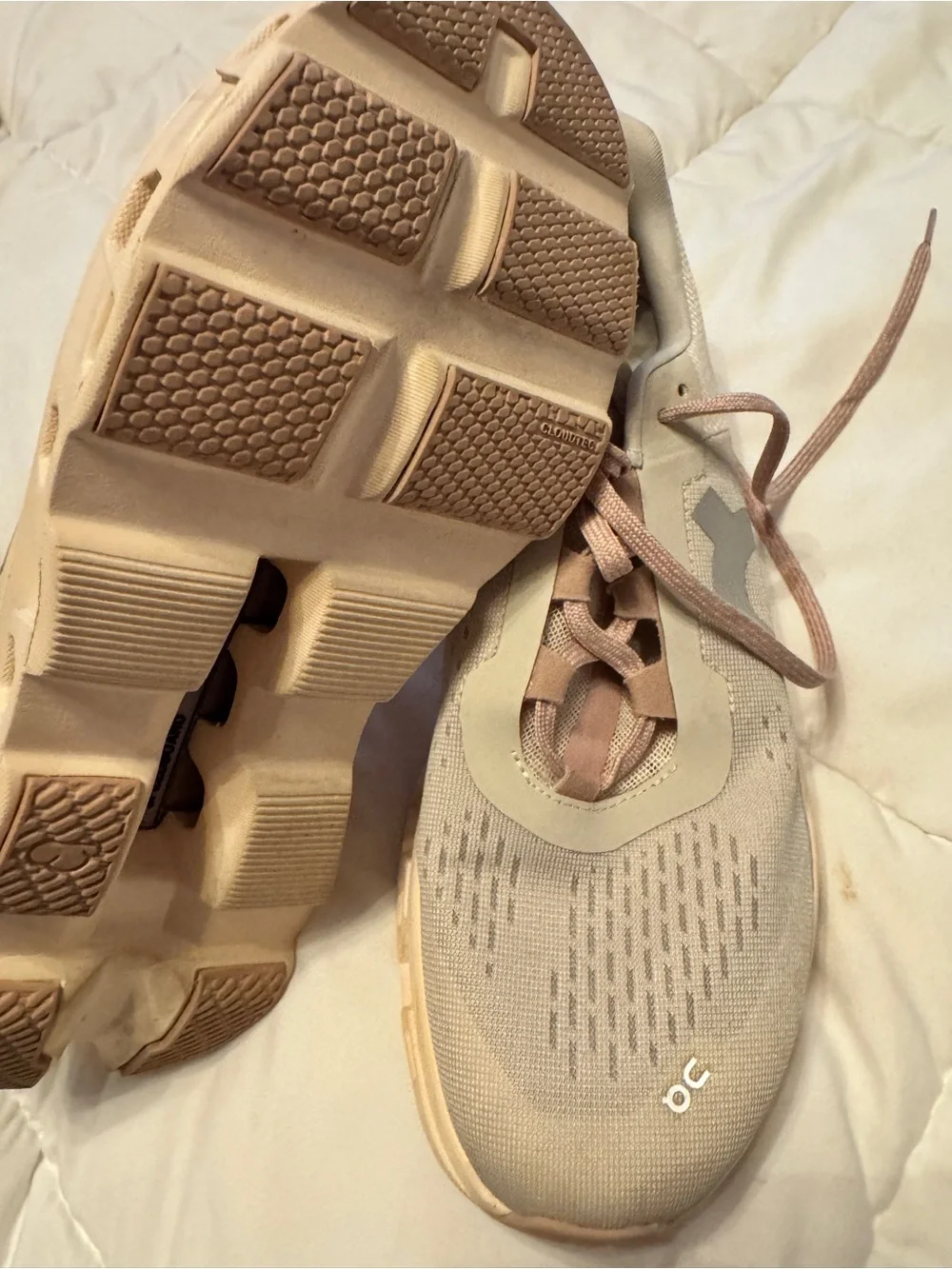On Running Cloudstyle Lightweight Running Shoes - Cream/Pink